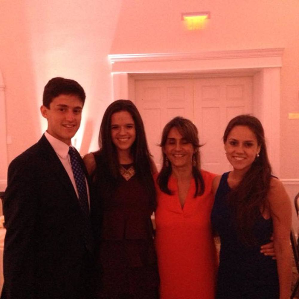 Meet your Posher, Adriana